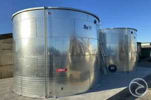 zinc-coated steel tank surface resisting corrosion