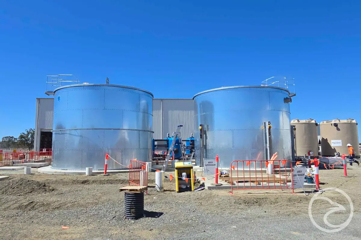HDG vs Stainless Steel Tanks